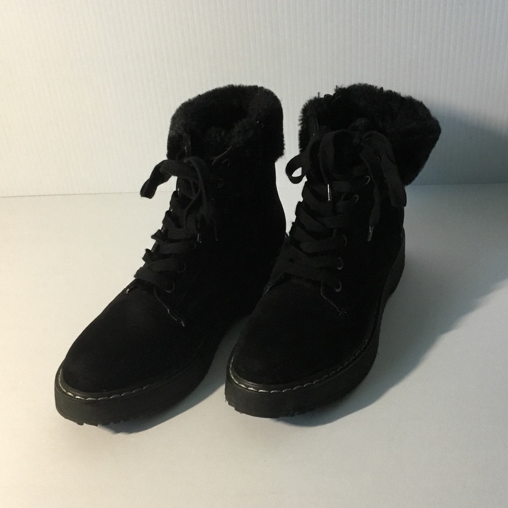 Women’s Black Faux Fur Lace-Up Winter Boots